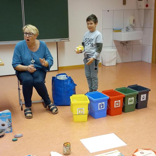 Umweltbildungsprogramm - Papier