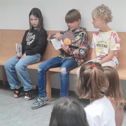 Vorleseaktion mit dem Kindergarten