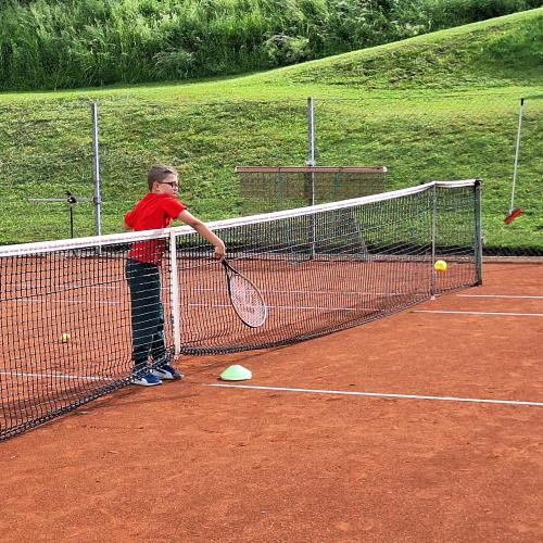Tennistraining mit Moitzi