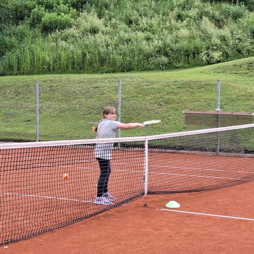 Tennistraining mit Moitzi