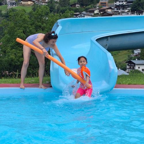 Ein etwas frischer aber lustiger Schwimmausflug zum Abschluss 