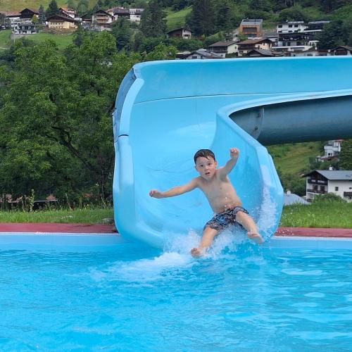 Ein etwas frischer aber lustiger Schwimmausflug zum Abschluss 