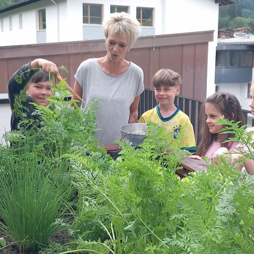 Vom Hochbeet auf den Tisch -gesunde Jause