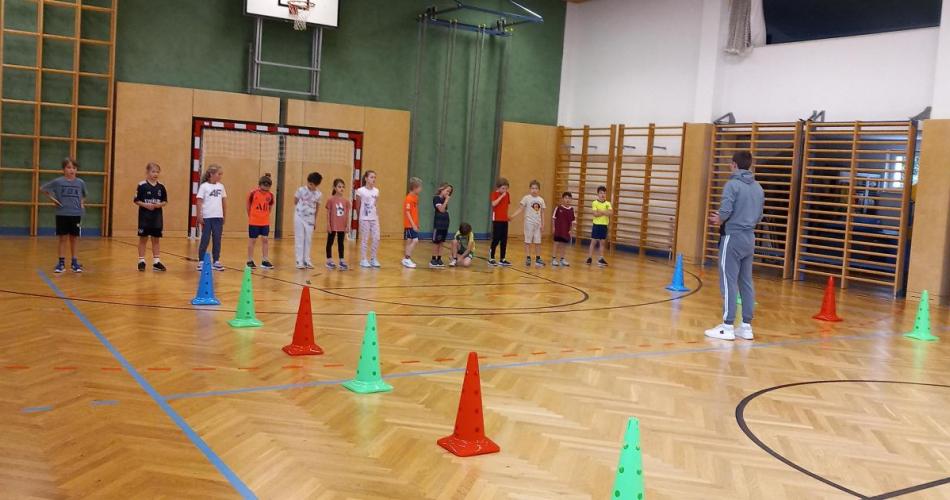 Tennis im Turnsaal
